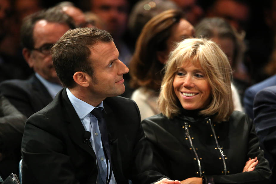 Brigitte Et Emmanuel Macron 10 Ans De Mariage En 10 Photos Damour Et De Complicité La Libre